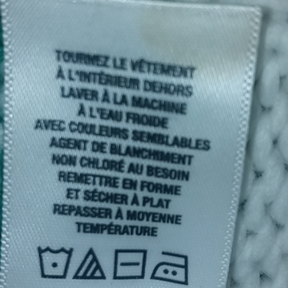 Rayon Button up sweater - Picture 4 of 5